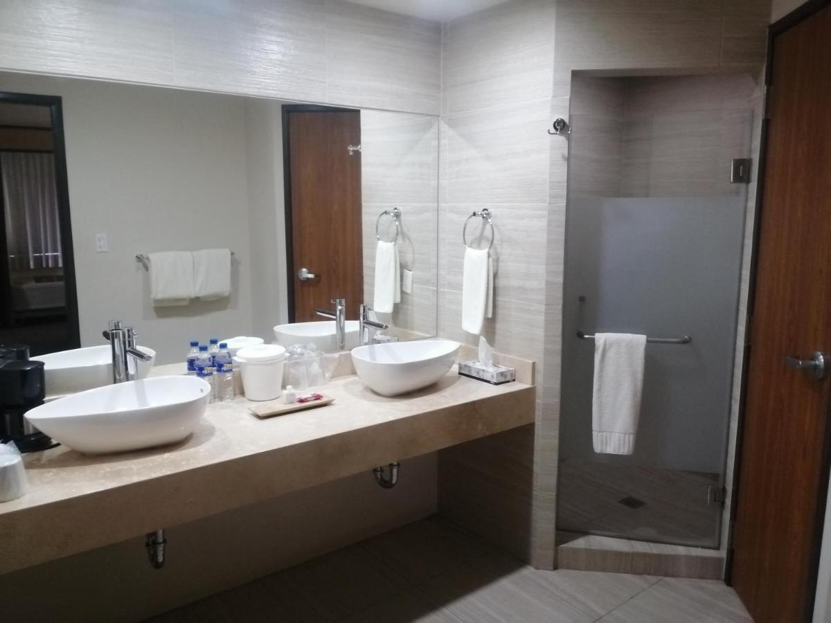 Best Western Plus La Mina Parral Exterior photo