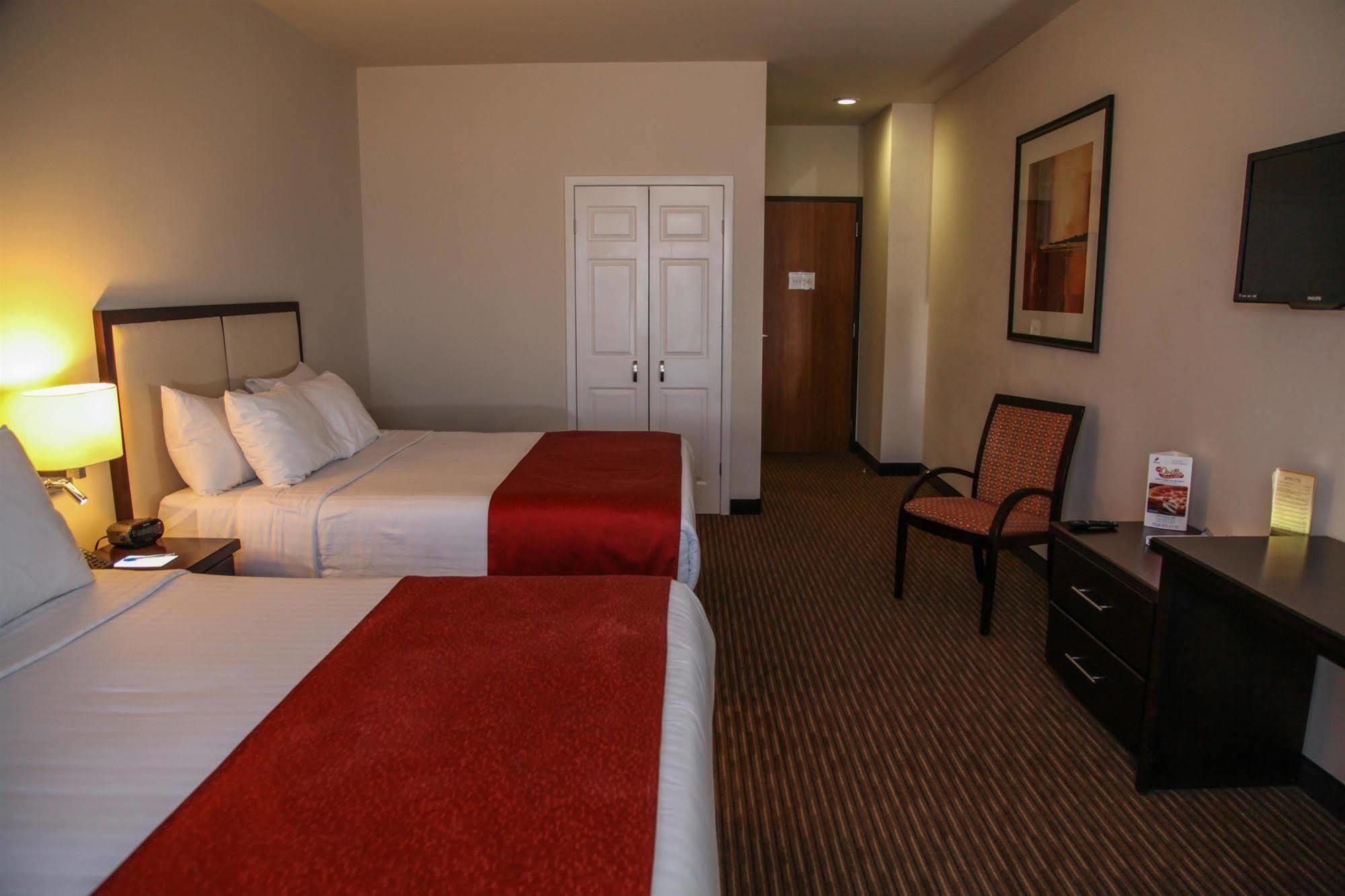 Best Western Plus La Mina Parral Room photo