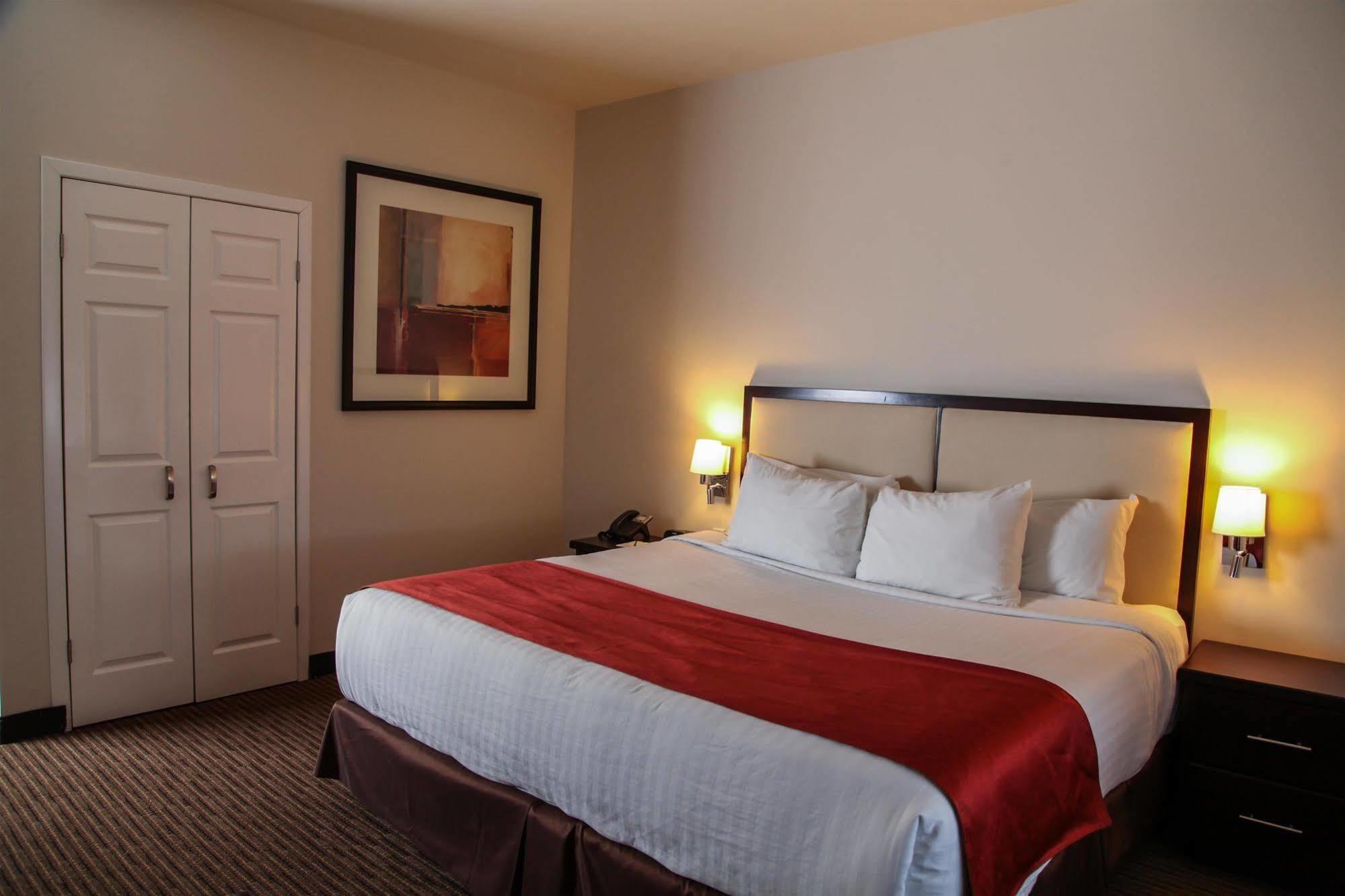 Best Western Plus La Mina Parral Room photo