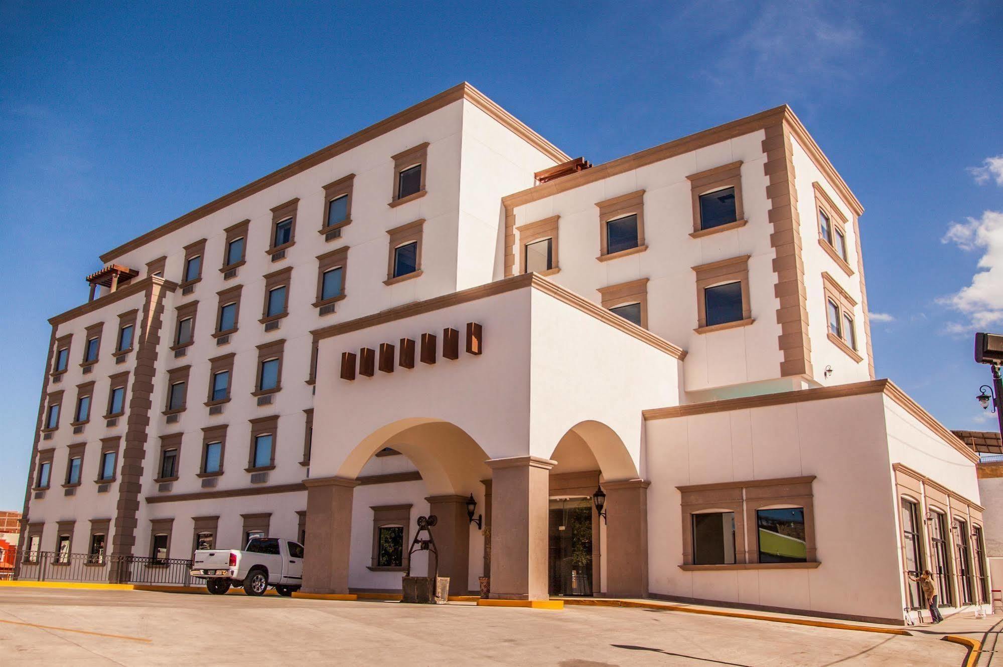 Best Western Plus La Mina Parral Exterior photo