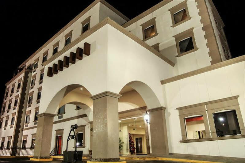 Best Western Plus La Mina Parral Exterior photo